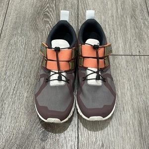 Women’s ON pull on shoe